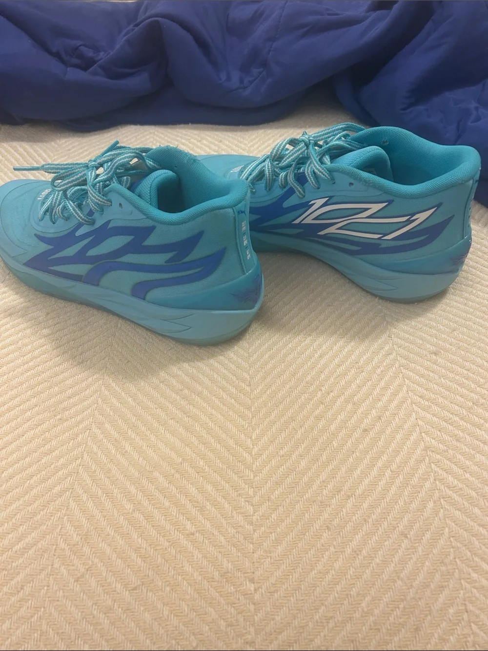 MB.02 ROTY Melo basketball shoes